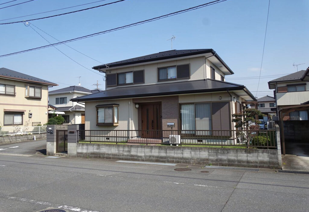 日本の住宅街の戸建住宅の外観（イメージ）